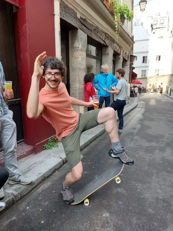 Que moi sur un skate à Blabla ~ 2021