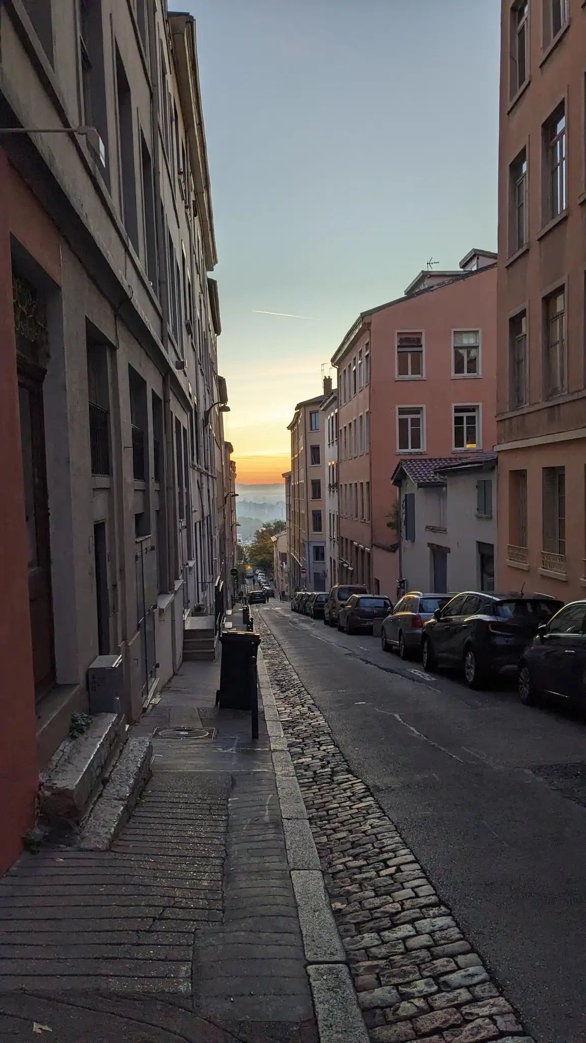 Levé du soleil dans le quartier de La Croix Rousse